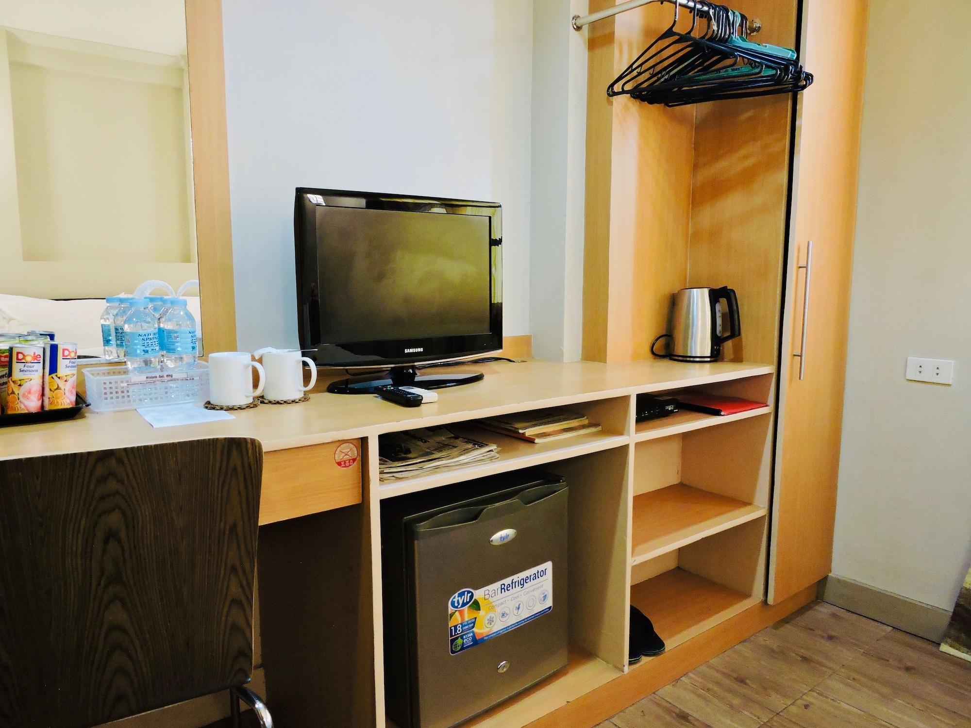 ทินแฮท บูติก โฮเต็ล แอนด์ เรสทัวรองต์ Bed & Breakfast Davao ภายนอก รูปภาพ