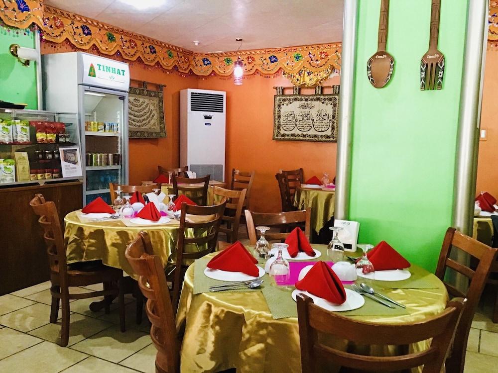 ทินแฮท บูติก โฮเต็ล แอนด์ เรสทัวรองต์ Bed & Breakfast Davao ภายนอก รูปภาพ