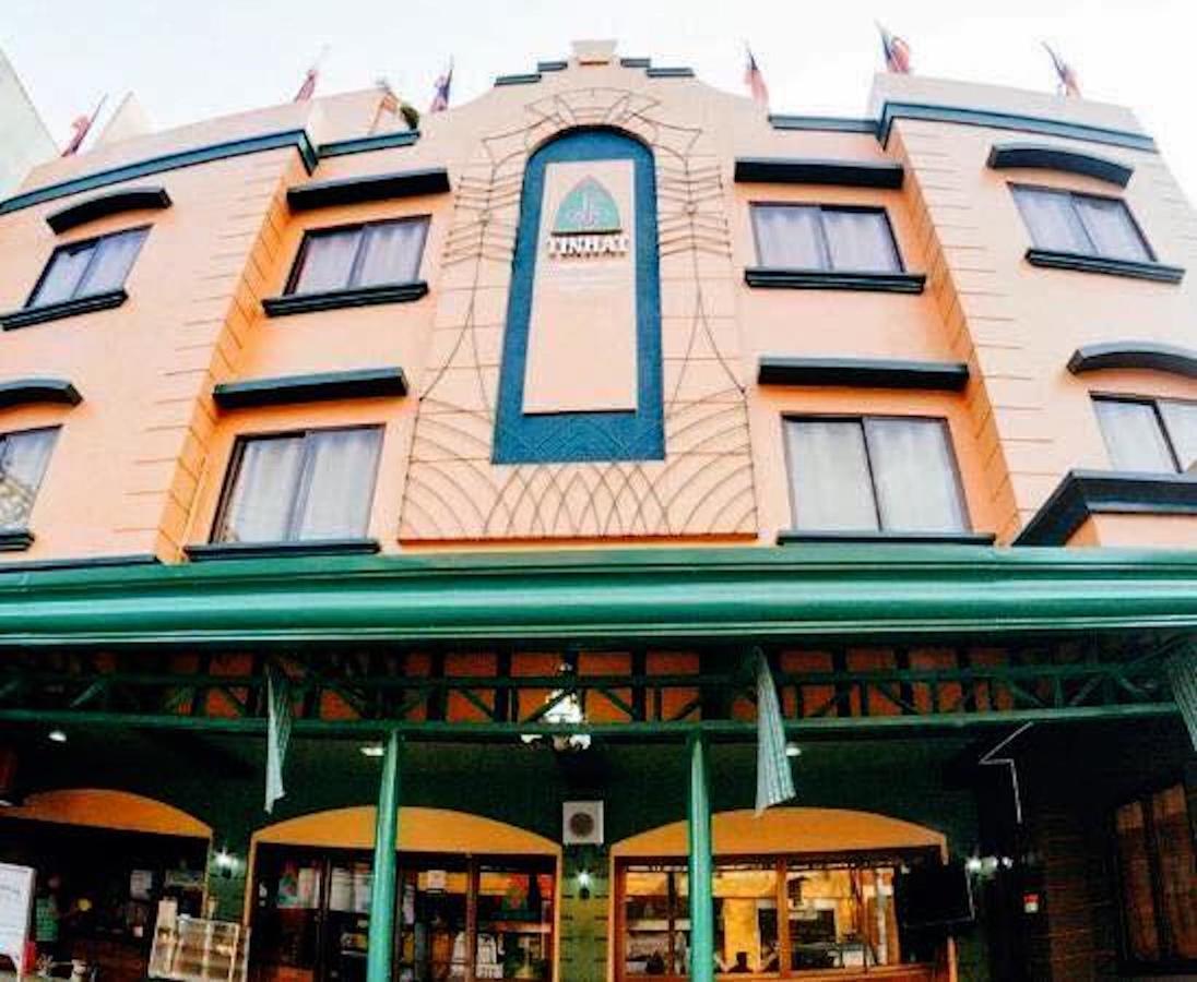 ทินแฮท บูติก โฮเต็ล แอนด์ เรสทัวรองต์ Bed & Breakfast Davao ภายนอก รูปภาพ