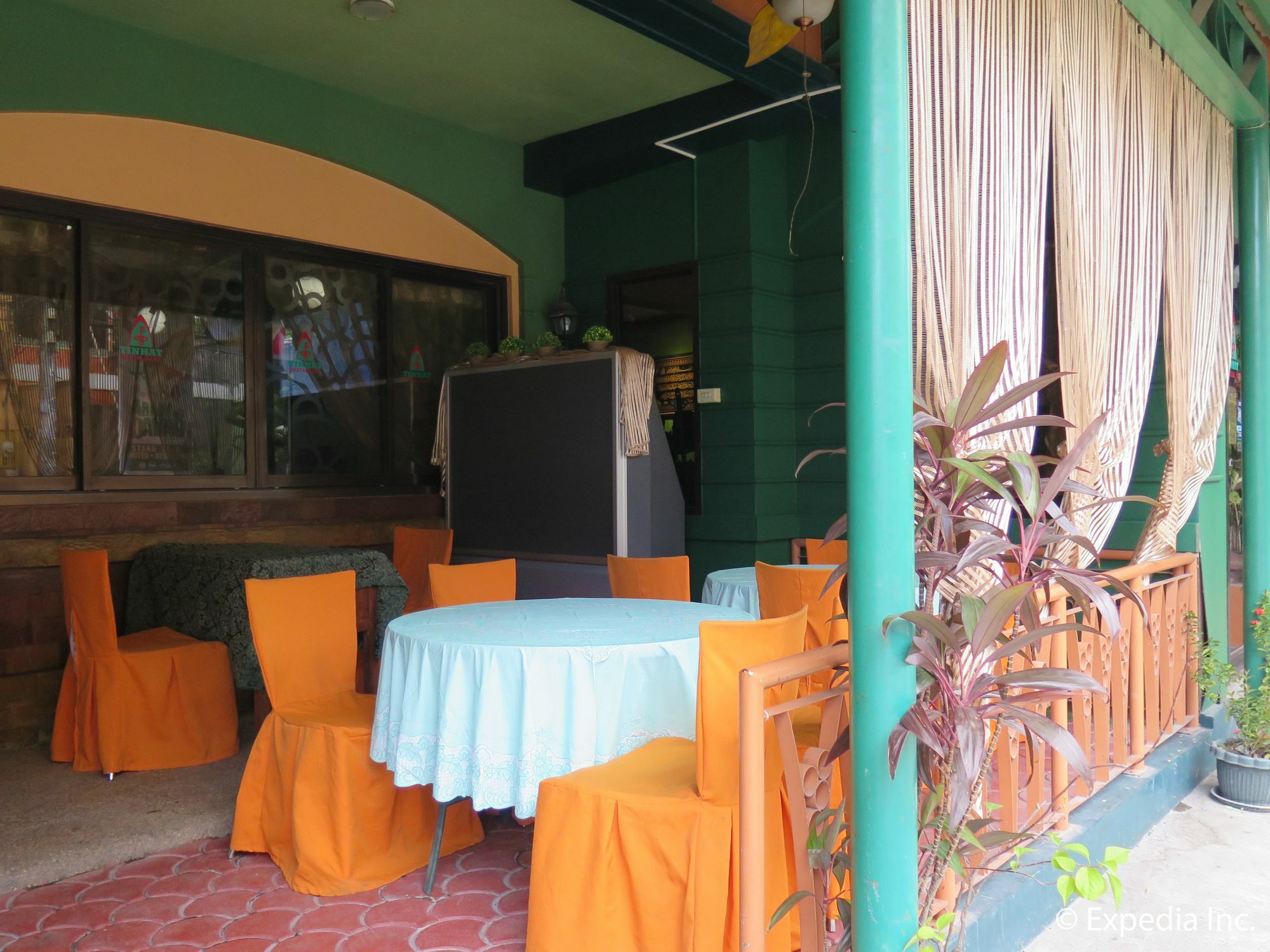 ทินแฮท บูติก โฮเต็ล แอนด์ เรสทัวรองต์ Bed & Breakfast Davao ภายนอก รูปภาพ